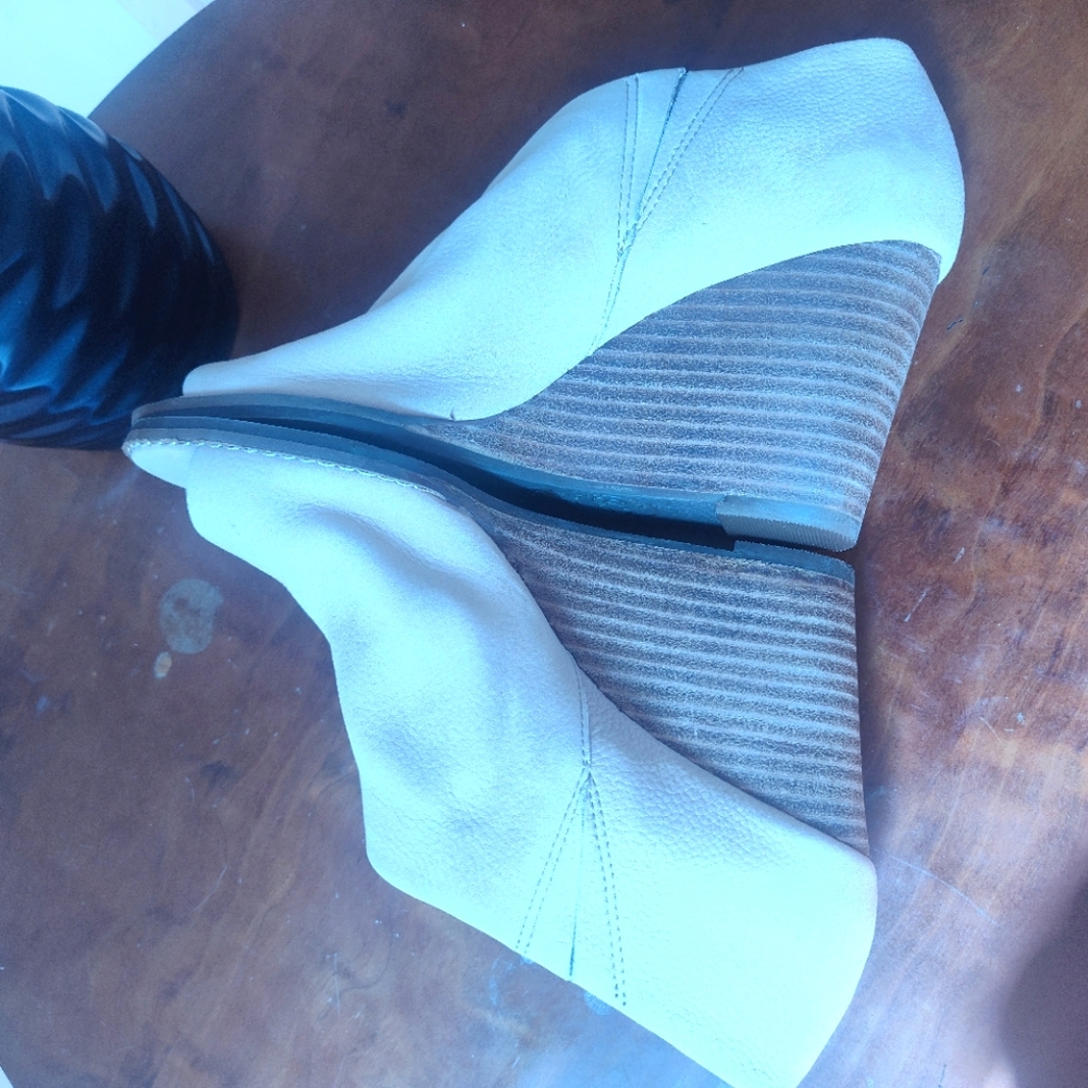 Lucky Brand Jaxy Leather Peep Toe Wedge Heel View 3